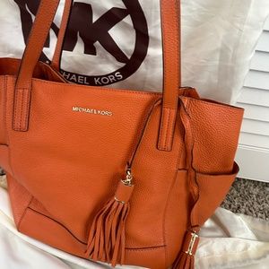 Michael Kors tote